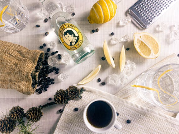 1714444796610850.jpg pexels-lulizler-3165338.jpg